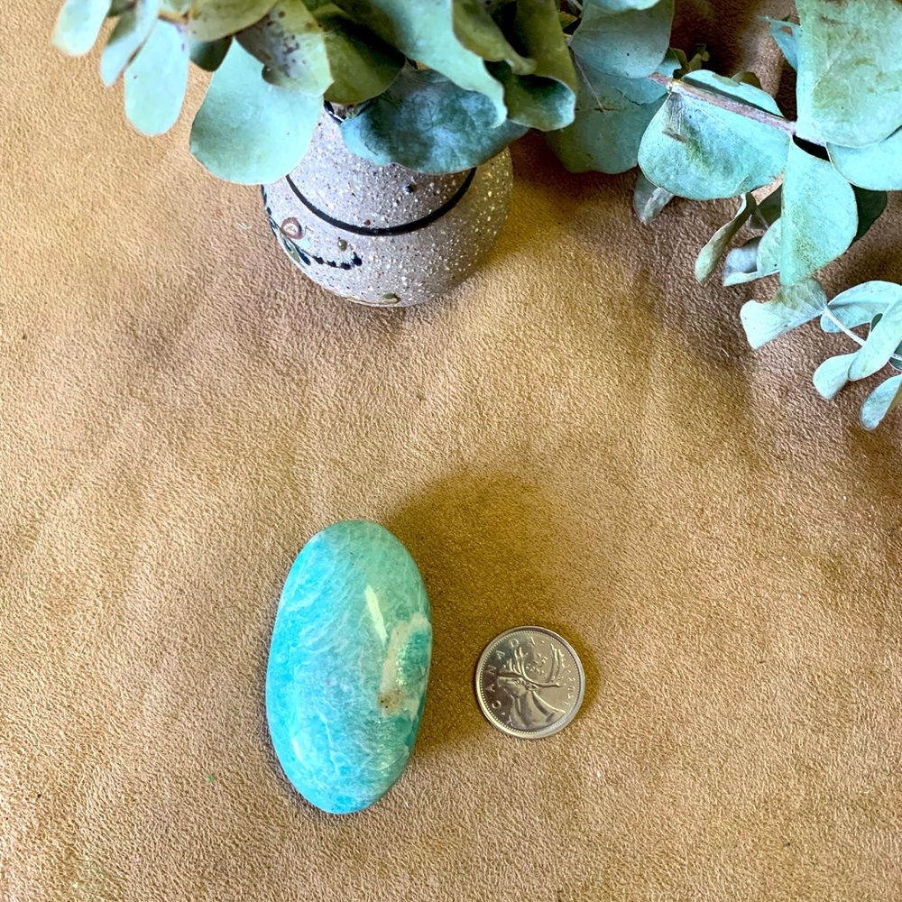 Flashy Amazonite Palm Stone